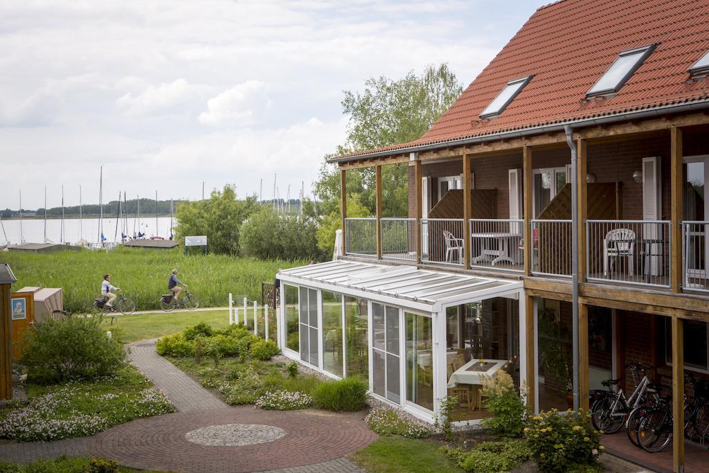 Ferienzentrum Yachthafen Rechlin Exterior foto