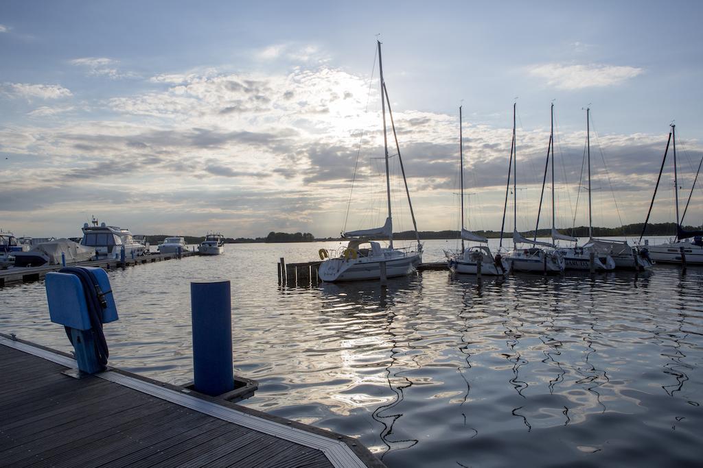Ferienzentrum Yachthafen Rechlin Exterior foto